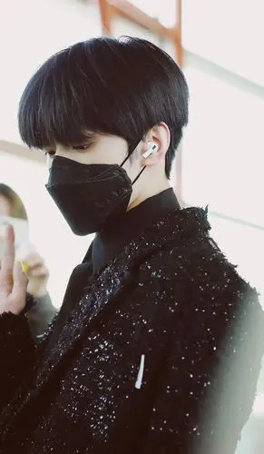 时代峰峻务工男模刘耀文