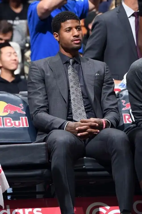 社区 快船专区  保罗乔治来的比赛都赢了 很喜欢下半场无解的机器人