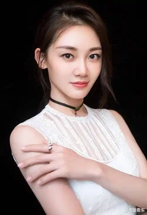 苗苗"扮猪吃老虎",三胎足印曝光,郑恺无奈豪宅拥挤不堪_妻子_孩子