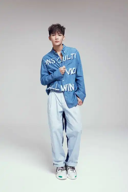 炎亚纶拒当复制羊 用音乐释放内心亲爱的怪物