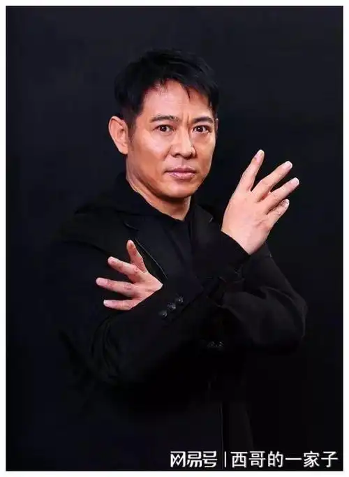 李连杰给大哥百万年薪二哥穷苦一生却拒绝帮助这是为何