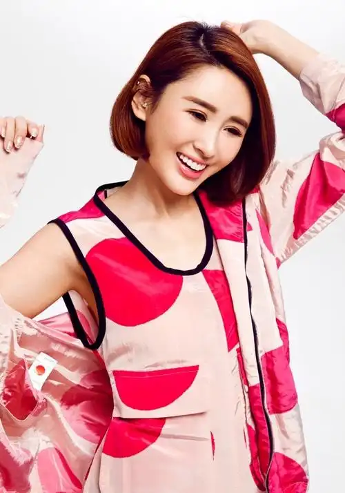 美图分享吕夏葳百变造型甜美写真图集