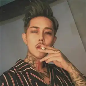 qq纹身头像男生高清霸气带纹身的男生头像图片