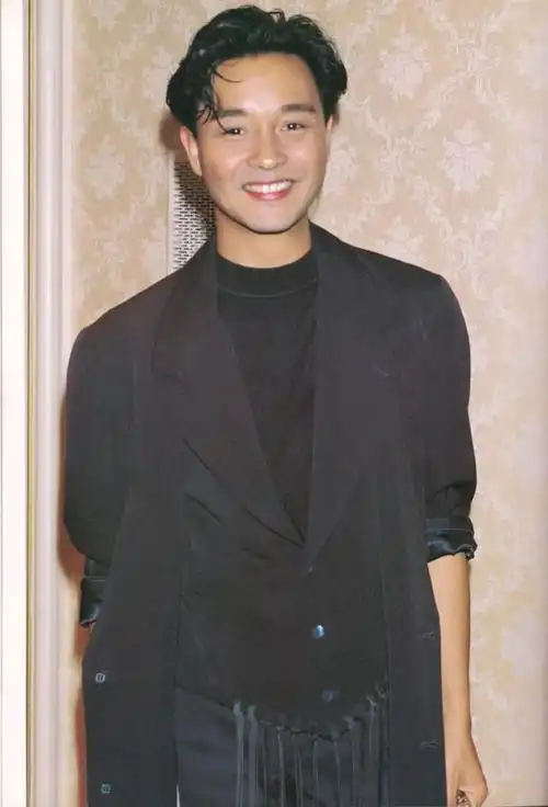 90年代的港片男神个个都是穿搭界的高手型男范