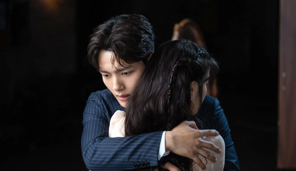 恐怖氛围下藏泪点!《德鲁纳酒店》13号房客的背景故事让人心疼