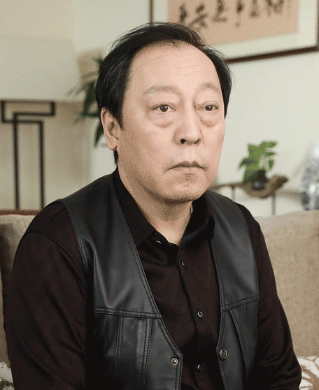 "面瘫影帝"倪大红:从"人人嫌丑"到"人人称赞",他凭什么?