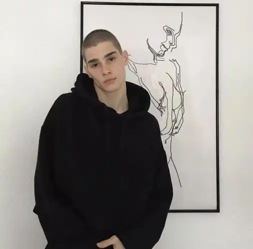 寸头男孩patryk lawry 沉醉于他的眼神无法自拔!