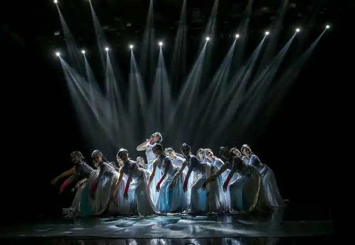 群舞_人像_poco摄影