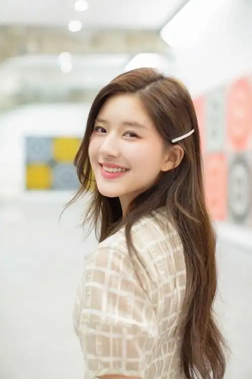 赵露思的个人资料简介赵露思的个人资料简介身高