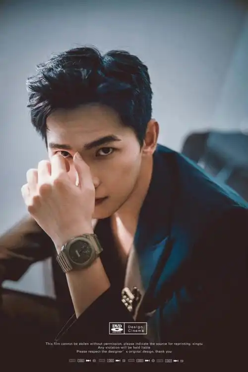 宝格丽品牌代言人杨洋##杨洋落日光感氛围大片