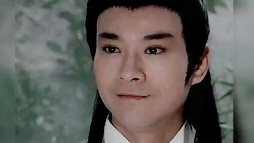 香帅传奇郑少秋版楚留香白衣飘飘扇在手潇洒倜傥舍我其谁