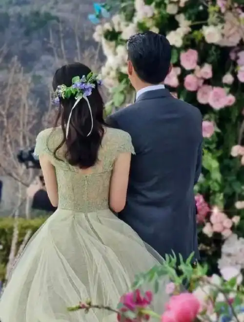 玄彬孙艺珍的婚纱照汇总969907  孙仙是打算一年放一张爆甜婚纱