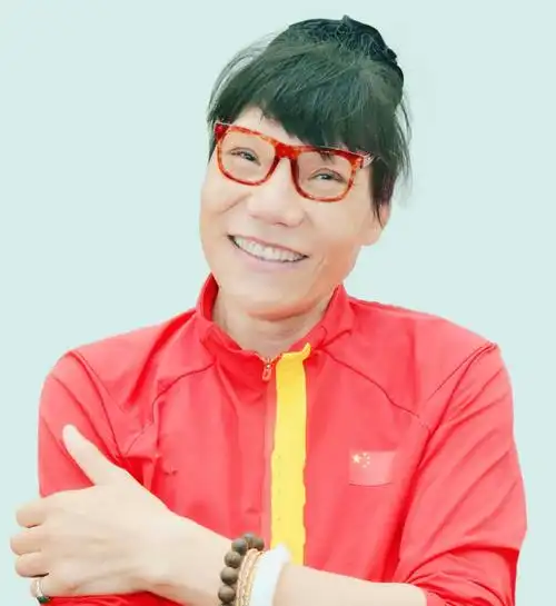 郑海霞入选名人堂 望给年轻运动员以启迪