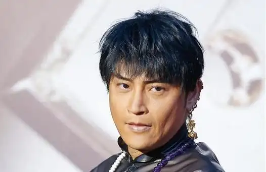 蛋糕上出现老婆二字,陈志朋是否已结婚?目前本尊还未回应