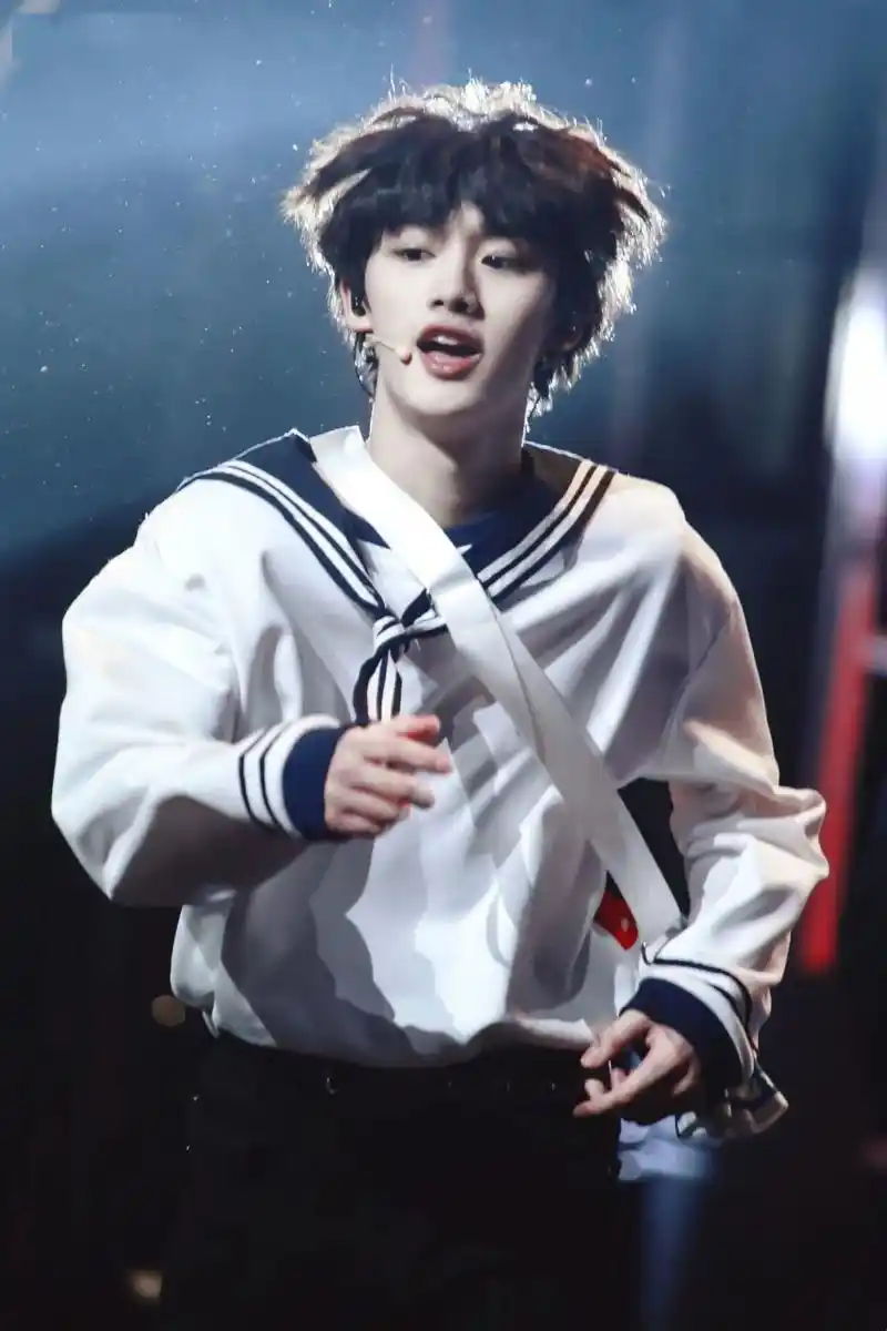 丁程鑫个人资料    字丑勿喷