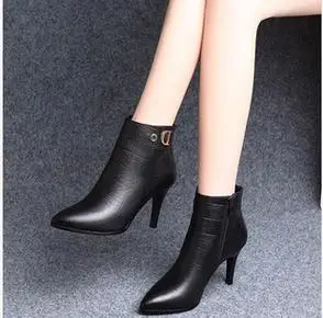 女细跟马丁靴尖头女士鞋冬季皮靴加绒高跟鞋雪地意尔康短靴女新款