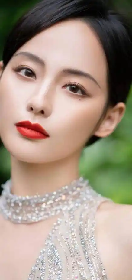 10位脸上有痣的女星,有人当特色增加辨识度,有人当瑕疵失去灵气