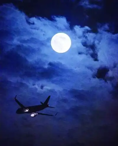 68年最大一次超级月亮升起来了