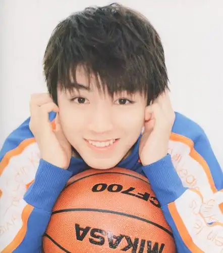 作为养成系的标杆,tfboys的队长王俊凯在粉丝的见证下暴风成长.