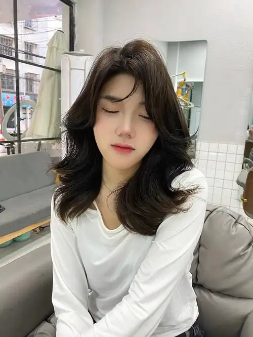 大圆脸显脸小的发型好看减龄圆脸方脸必备