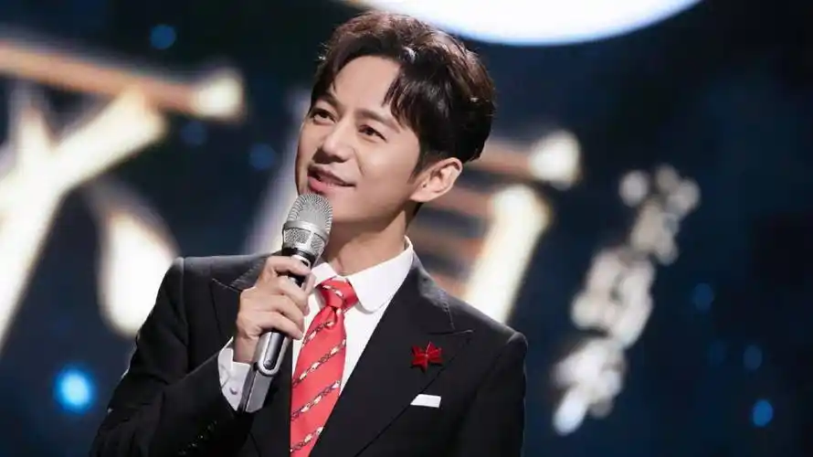 《快本》停播一年半,快乐家族恢复元气,谢娜唱跳,李维嘉录综艺_何炅