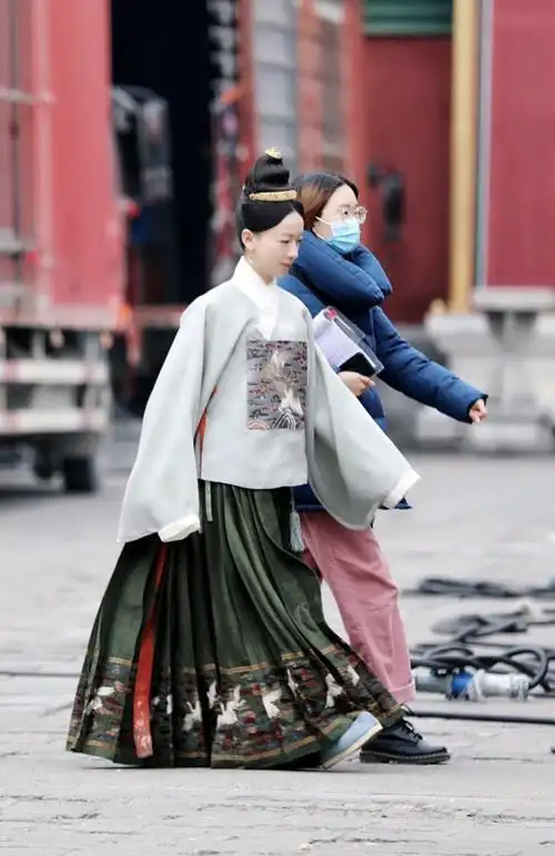 于正新剧尚食服化道绝了更新剧照路透图