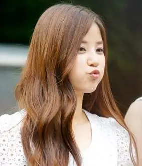 脸型大的人适合什么发型:胖圆脸适合的短发图片-昕薇网