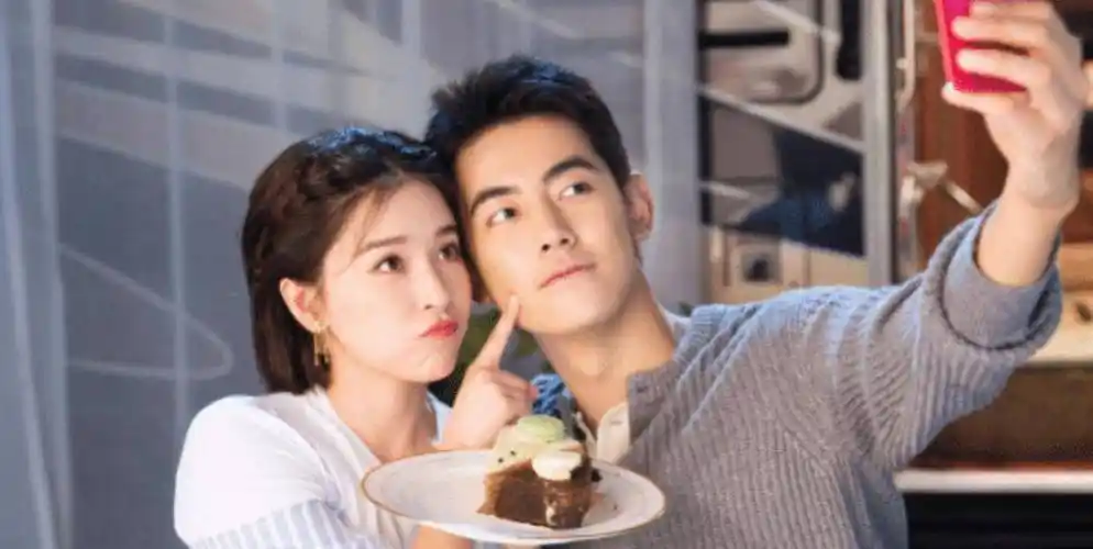 阚清子疑似新恋情曝光,当街撒娇嬉戏,男方体贴身材肥硕_纪凌尘_谢彬彬