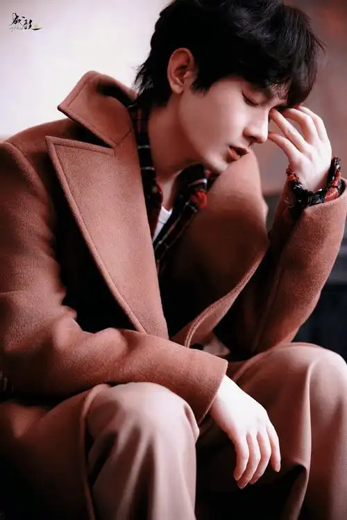 成毅元宵写真##元宵节男明星营业图