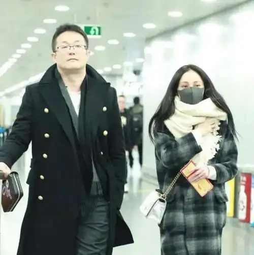 姚笛老公高杰被曝出轨深夜与美女泡吧进酒店女方露长腿颜值高