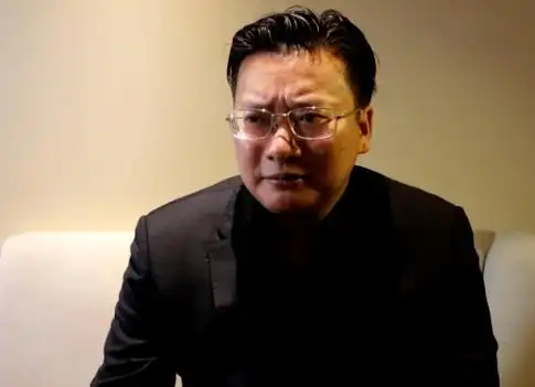 错换人生28年郭威的面相,28年错换姚策面相八字