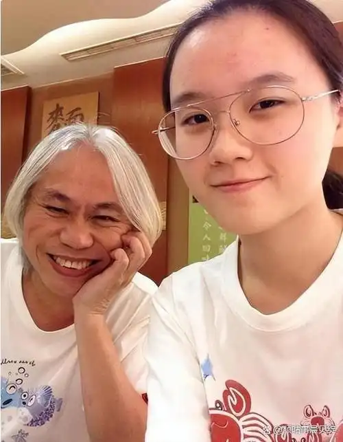 81岁得女17岁爱上父亲好友这7对忘年恋真的值得吗