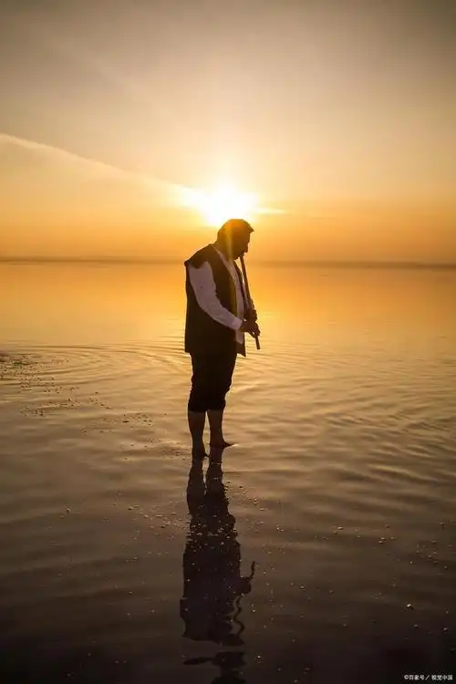 没有人约束,自由自在,随心所欲,太潇洒了.可是真正能这么愉快几年呢?