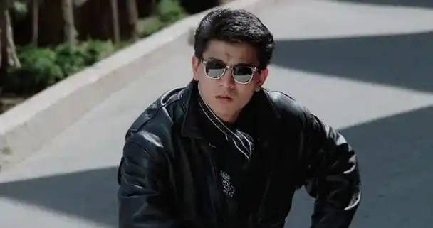 皮衣天王刘德华:从《赌神》到《莫斯科行动》,穿了30多年皮衣