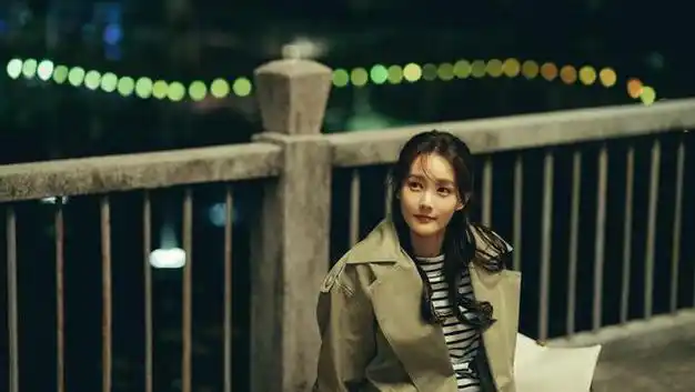 33岁李一桐跟小7岁毕雯珺恋情曝光在横店同居双方回应了