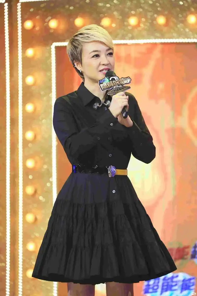 老牌天后陈慧娴生日,恭祝香港和梅艳芳同时代的歌手陈慧娴:5 - 抖音