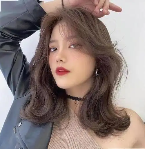 年度最流行女生中长发推荐 | 经典又时髦!