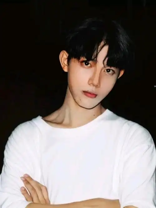 关于男生的发型及自拍角度|问题解答7316手机拍照技巧_圈子-新氧