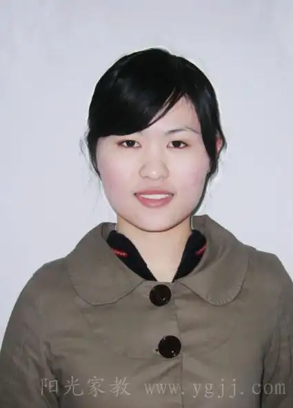 青岛家教-在校大四学生家教-市南 家教 1寸照片