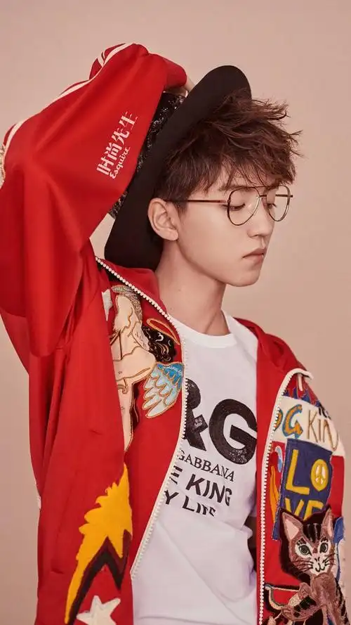 帅气有型的王俊凯,高清图片,手机壁纸