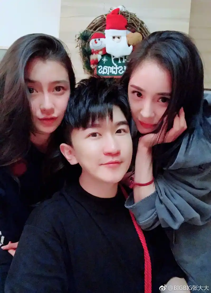 杨幂张大大为baby庆生三人情谊深厚惹人羡