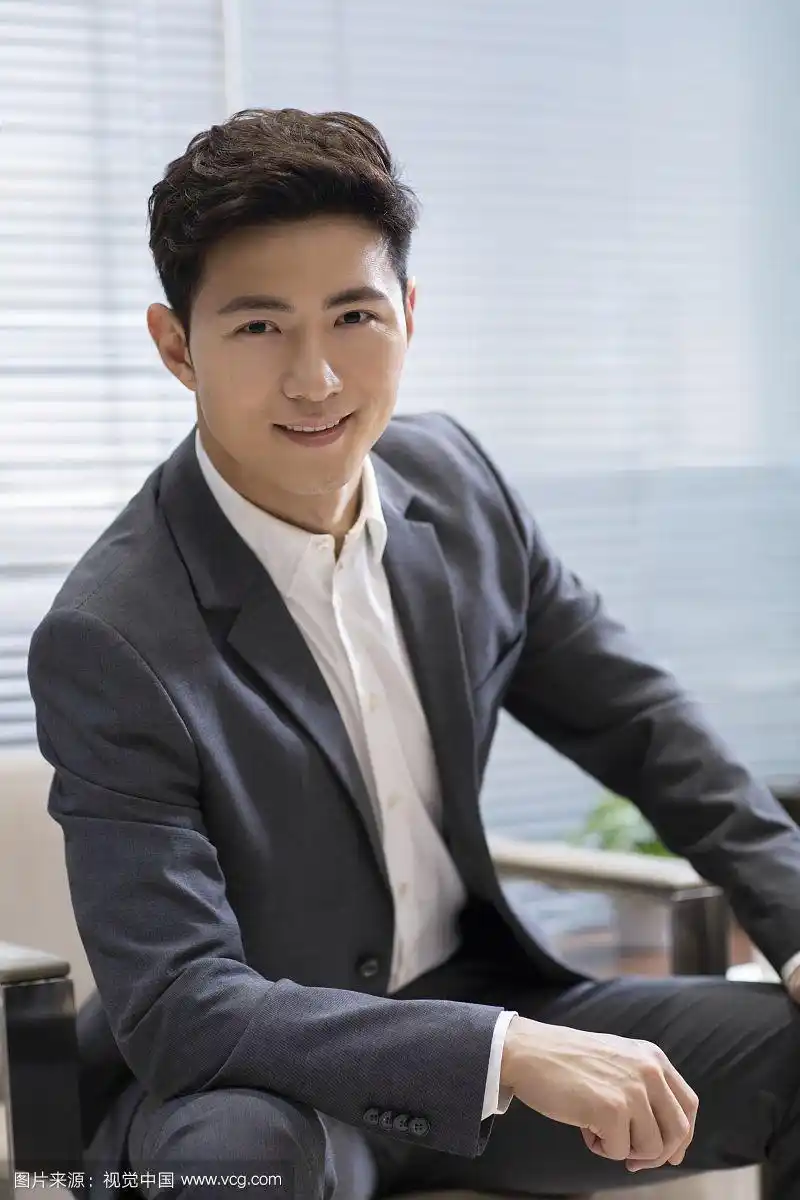 自信的商务男士