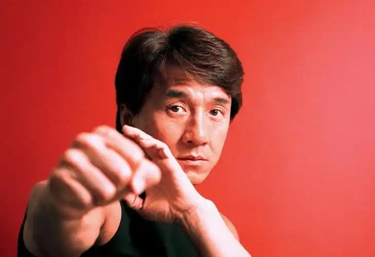 成龙评价李小龙:他的功夫都是花拳绣腿,我都能打败他