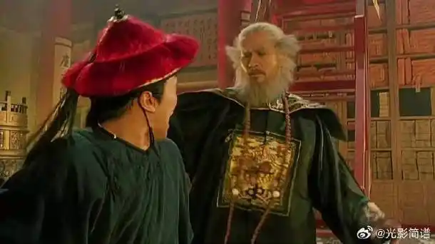 星爷杀鳌拜失败,多亏会龙抓手才逃离魔爪,这招太狠了_新浪新闻