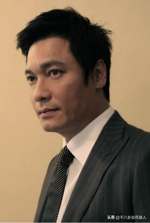 罗嘉良现状,如何评价曾经风光无限的罗嘉良(tvb十大视帝现状)