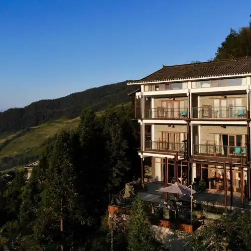 龙脊梯田寻源源筑度假酒店