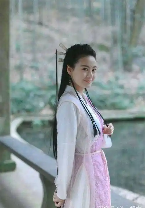 她被称为小高圆圆,曾与茅子俊传绯闻,26岁美成这样却不红?