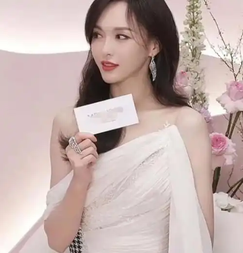 但抱歉这一次,唐嫣和罗晋都救不了对方|杨幂|刘恺威|胡歌老婆_网易