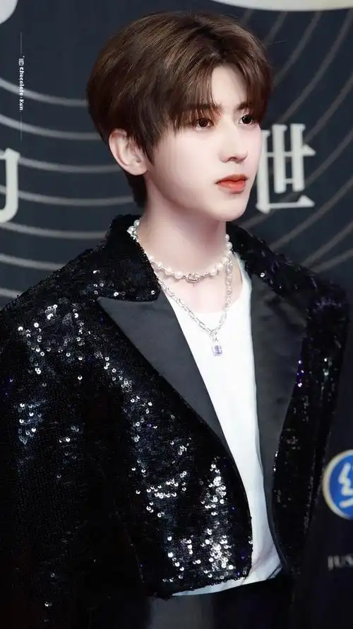 为什么男明星戴珍珠项链,比女明星戴更好看