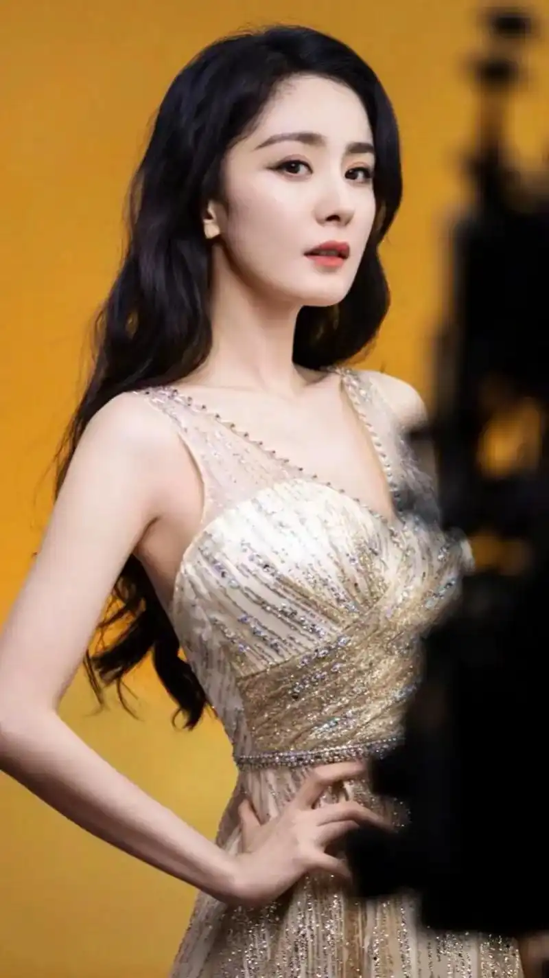 杨幂.#美丽动人 #最美女神 #高颜值美女 #美女明星 #丰 - 抖音